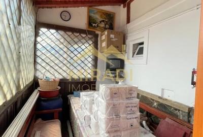 Casă cu 9 camere cu Canalizare în Liceul Militar - 12