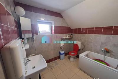 Casă cu 4 camere cu Teren 480 Mp în Moara - 2