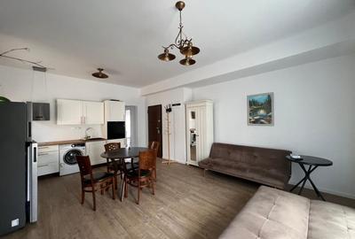 Apartament cu 3 camere decomandat, mobilat în Aurel Vlaicu