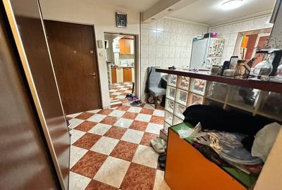 Apartament cu 4 camere decomandat în Fizicienilor