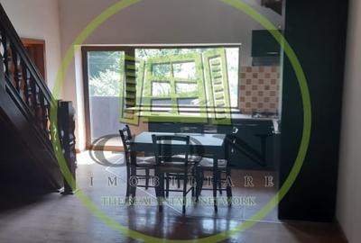 Apartament cu 3 camere decomandat, mobilat în Predeal