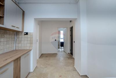 COMISION 0 | Birou modern si luminos la casa cu gradina p... - 7