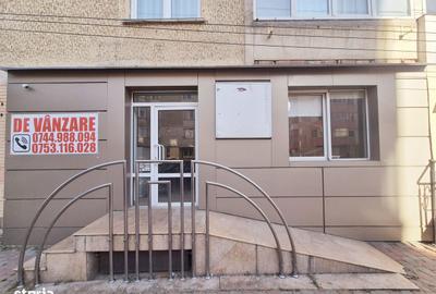 Spațiu comercial, de 90 mp, în Central - 6
