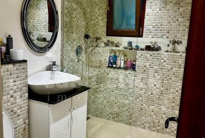 Apartament cu 3 camere semidecomandat, mobilat în Țiglina 2 - 13