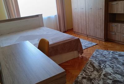 De inchiriat ap 3 camere- Bdul Pandurilor - 10