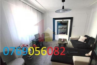 Casă cu 5 camere cu Teren 200 Mp în Central