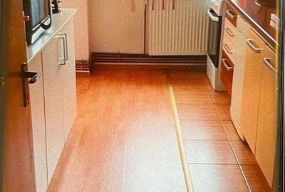 Apartament cu 3 camere decomandat în Central - 2
