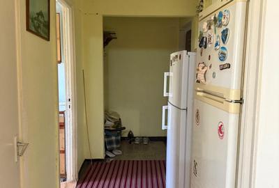 Apartament cu 3 camere semidecomandat în Berceni - 12