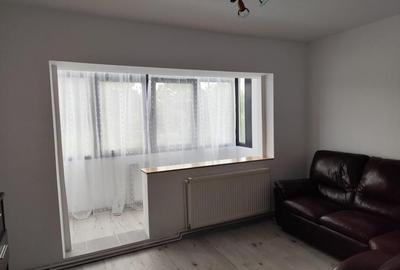 Apartament cu 2 camere decomandat, mobilat în Poiana Câmpina