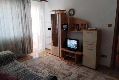 Apartament cu 2 camere semidecomandat în Micro 5