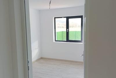 Casă cu 3 camere în Bascov - 8