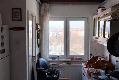 Apartament cu 3 camere decomandat în Central - 3
