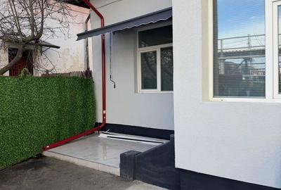 Spațiu comercial, de 70 mp, în Central - 7