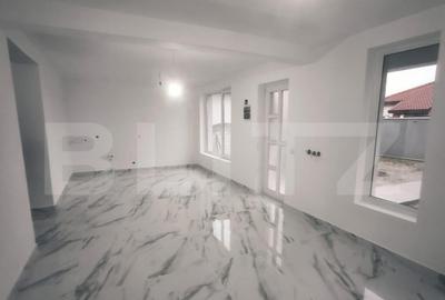 Casă cu 4 camere cu Teren 300 Mp în Central - 2