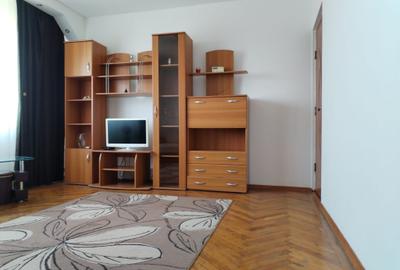 Apartament cu 3 camere semidecomandat, mobilat în Central - 2