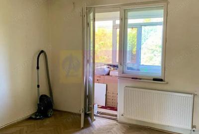 Apartament cu 4 camere semidecomandat în Tăbăcărie - 1