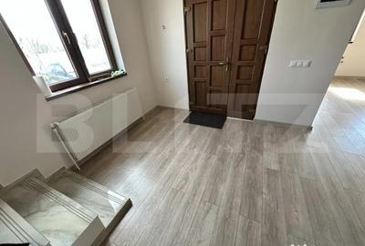 Casă cu 3 camere cu Teren 3200 Mp în Central - 4