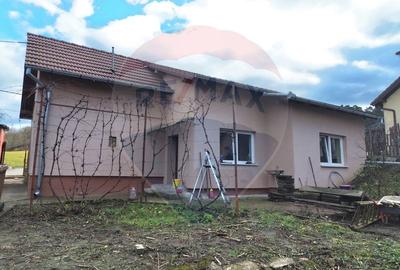 Casă cu 3 camere cu Teren 545 Mp în Central - 2