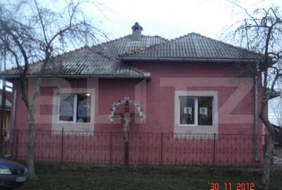 Casă cu 2 camere cu Teren 5600 Mp în Central - 3