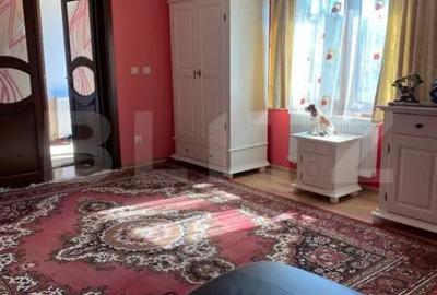 Casă cu 5 camere cu Teren 800 Mp în Central - 1