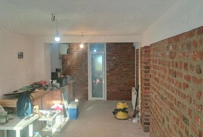Spațiu comercial, de 28 mp, în 1 Mai - 5