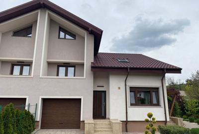 Casă cu 5 camere cu Teren 500 Mp în Mărăcineni - 10