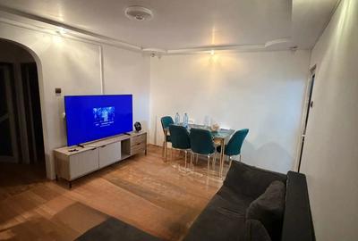 Apartament 3 camere Zona 9 Mai, Aleea Teilor - 6