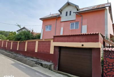 Casă cu 5 camere cu Teren 600 Mp în Voinești - 10