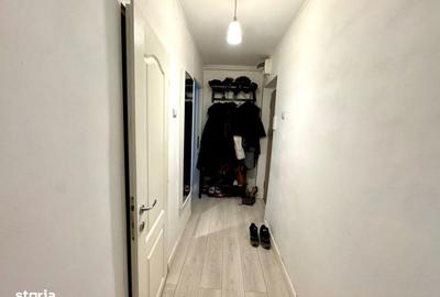 Apartament cu 3 camere semidecomandat, mobilat în Andrei Mureșanu