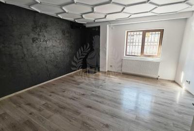 Casă individuală cu 3 camere cu Teren 200 Mp în Central - 1