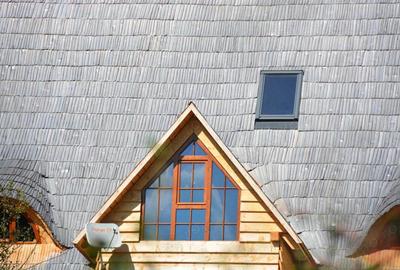 Casă cu 8 camere în Buru - 10