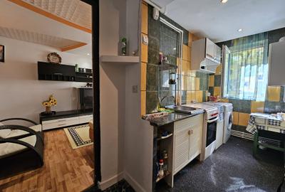Apartament 2 camere, decomandat, etaj 2 - 8