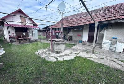 Casă cu 3 camere cu Teren 3590 Mp în Central