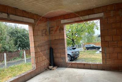 Casa la ro?u de vanzare Tau?ii Magherau? Casa la ro?u de vanzare Tau?ii Magherau? - 4