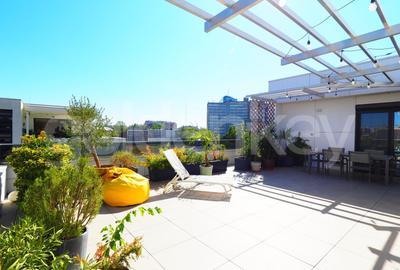 Penthouse cu 4 camere semidecomandat, mobilat în Barbu Văcărescu - 24