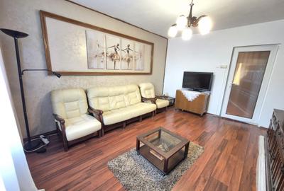 Inchiriere apartament 4 camere zona Tractorul la 2 minute de Mall Coresi - 2