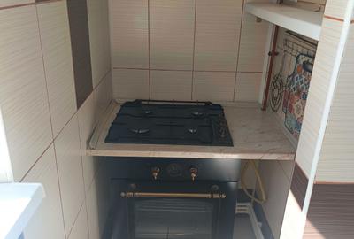 Garsonieră decomandată în Micro 20 - 3