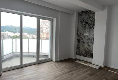 Apartament cu 3 camere decomandat, mobilat în Vasile Alecsandri