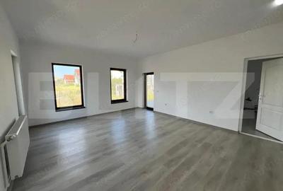 Casă cu 3 camere cu Teren 360 Mp în Micești - 9