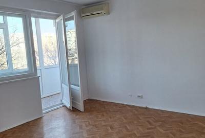 Apartament cu 3 camere semidecomandat în Drumul Taberei - 3