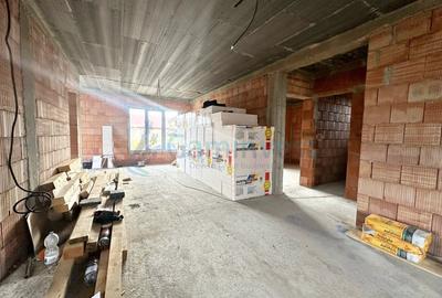 Casă individuală cu 4 camere cu Canalizare în Cihei - 6