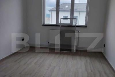 Casa de vanzare, cu 6 camere, 288 mp, zona Voinesti - 10