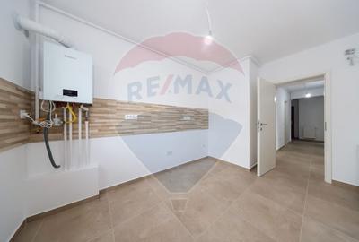 Apartament 3 camere - Tractorul- 73 mp, parcare si boxa - 15