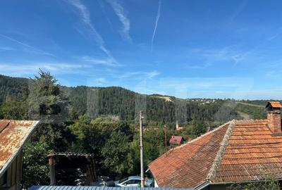 Casă cu 3 camere cu Canalizare în Schei - 2