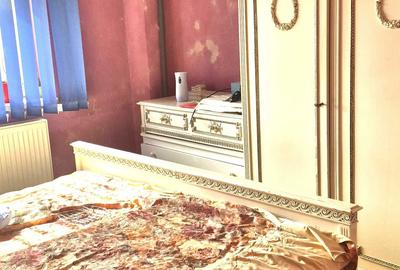 Apartament cu 4 camere decomandat în Exterior Vest