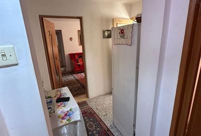 Apartament cu 3 camere semidecomandat în Micro 14 - 7