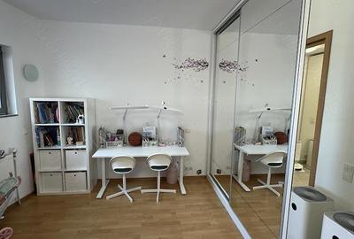 Apartament cu 3 camere decomandat în Obor - 4