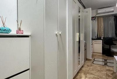 Garsonieră nedecomandată, mobilată în Universitate