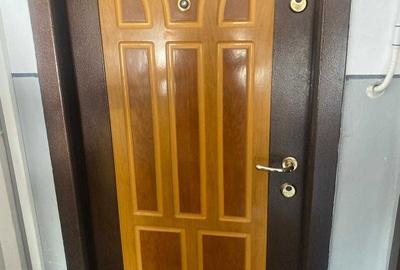 Apartament cu 3 camere semidecomandat, mobilat în Central - 1