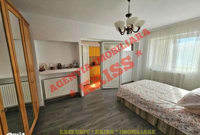 Apartament cu 3 camere decomandat în Central - 9